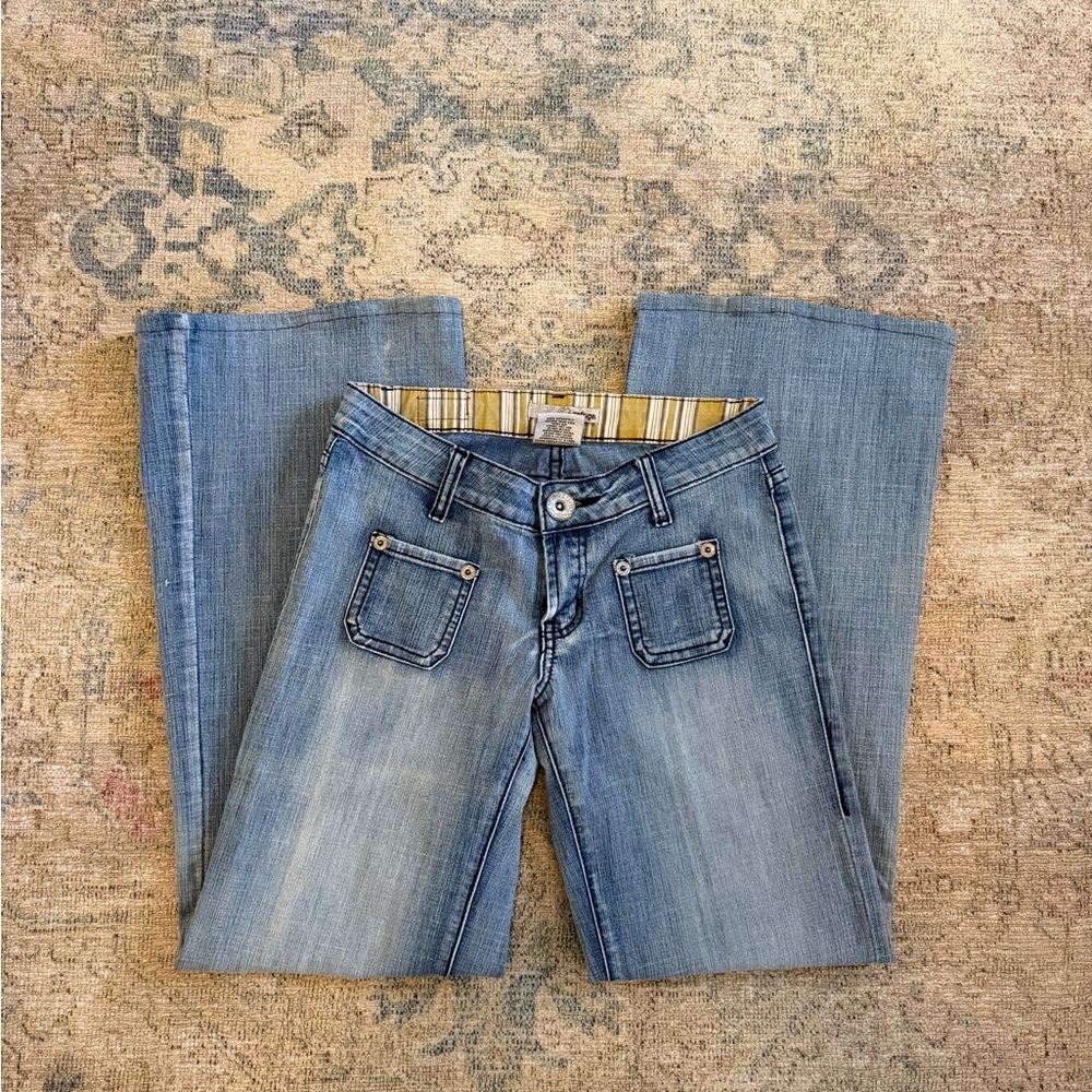 Refuge EUC Y2K Vintage Stylish Blue Women's Jeans with Front and Back Pockets